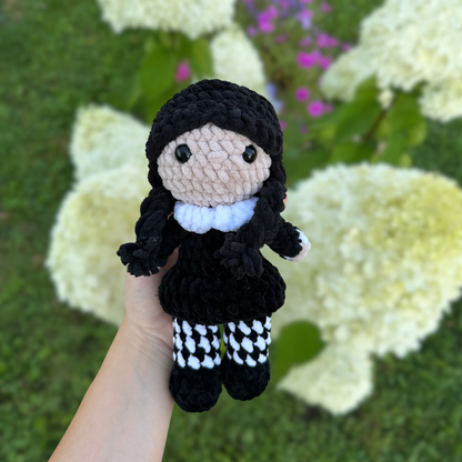 Wednesday Addams Low Sew Crochet Pattern in English
