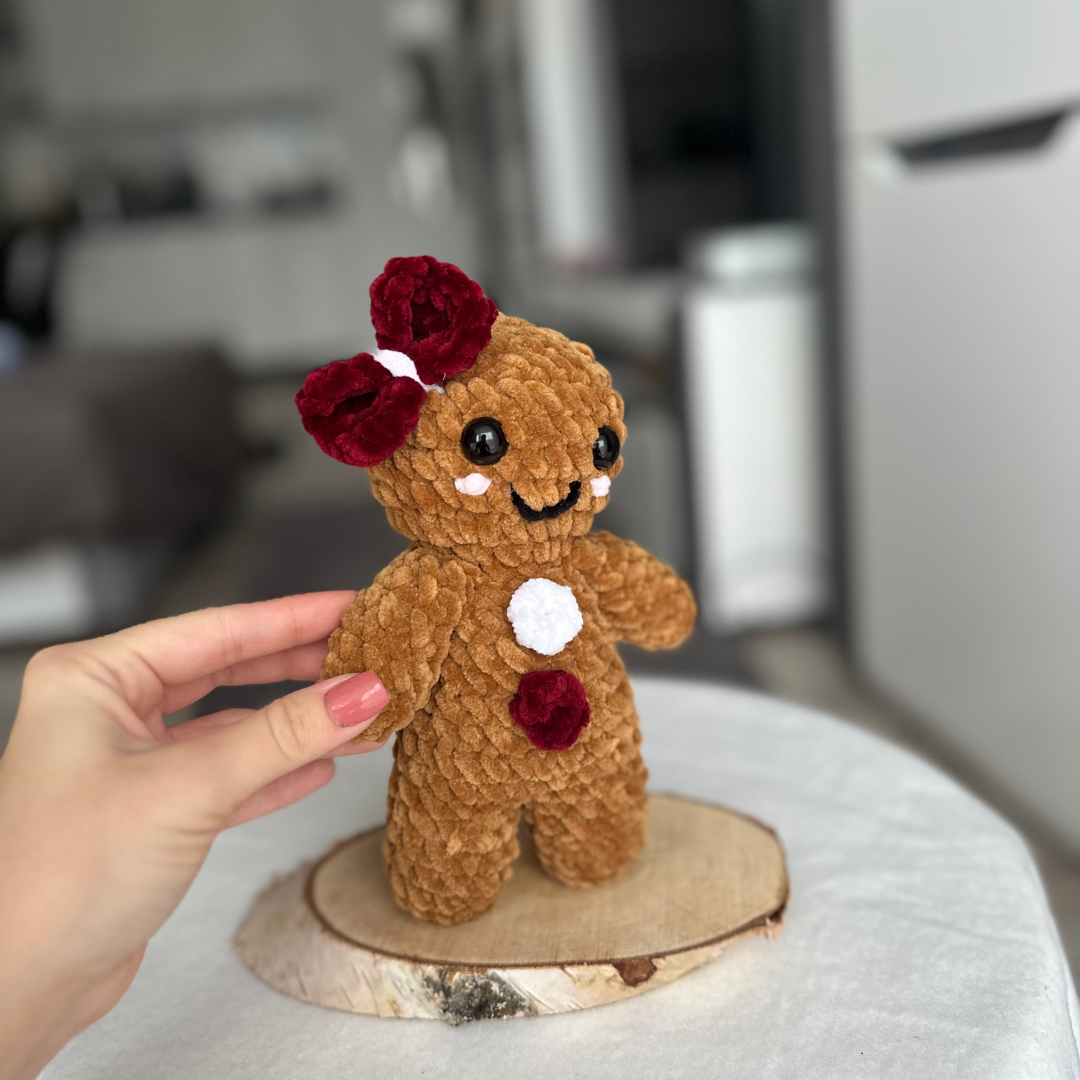 Gingerbread Couple Crochet Pattern Low-Sew in English | Gingerbread Man and Woman | Crochet Christmas |