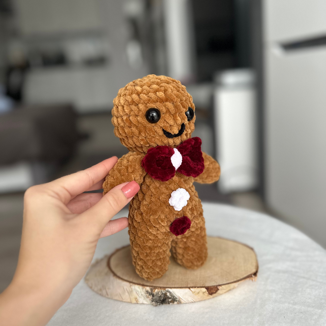 Gingerbread Couple Crochet Pattern Low-Sew in English | Gingerbread Man and Woman | Crochet Christmas |