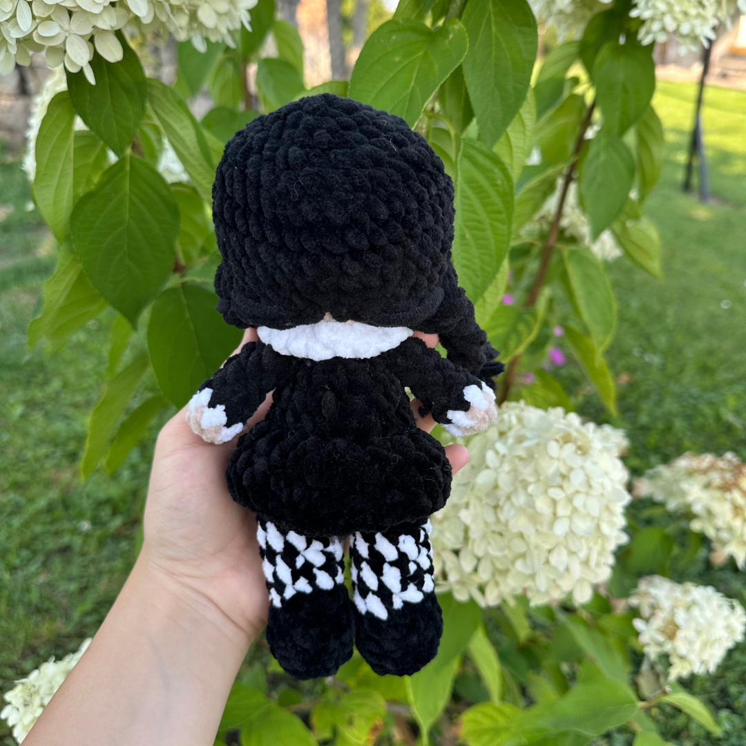 Wednesday Addams Low Sew Crochet Pattern in English